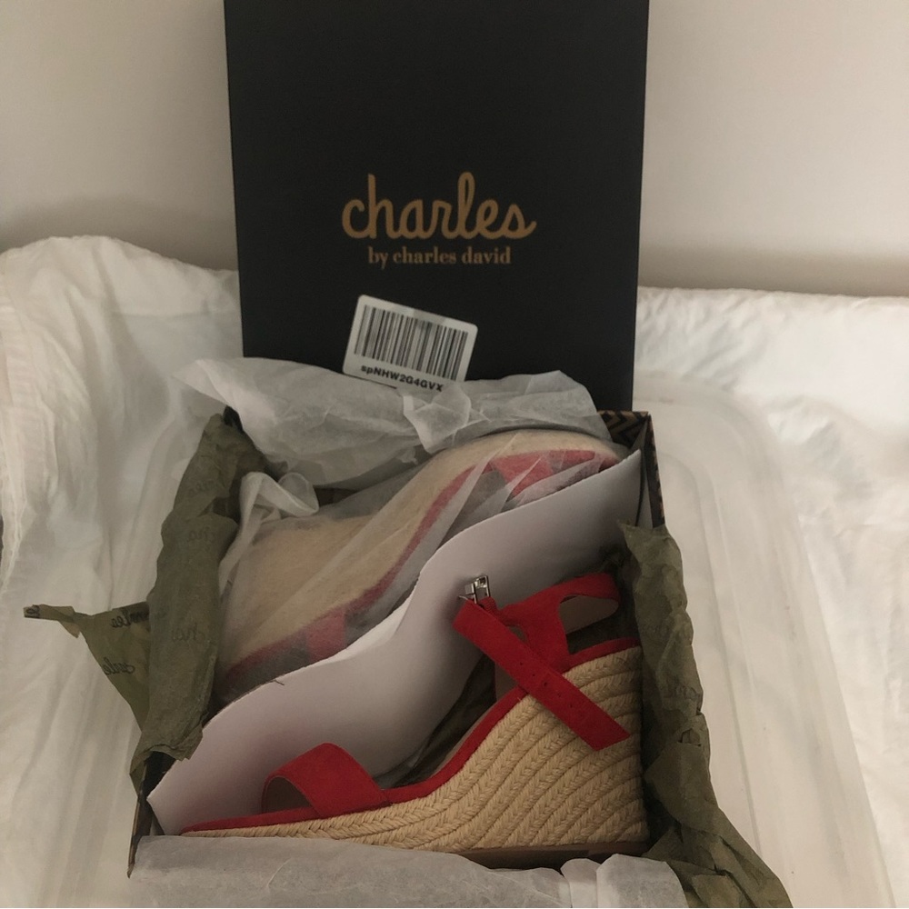 New Charles by Charles David Lindy Red Espadrilles Wedge Sandal Sz 9.5